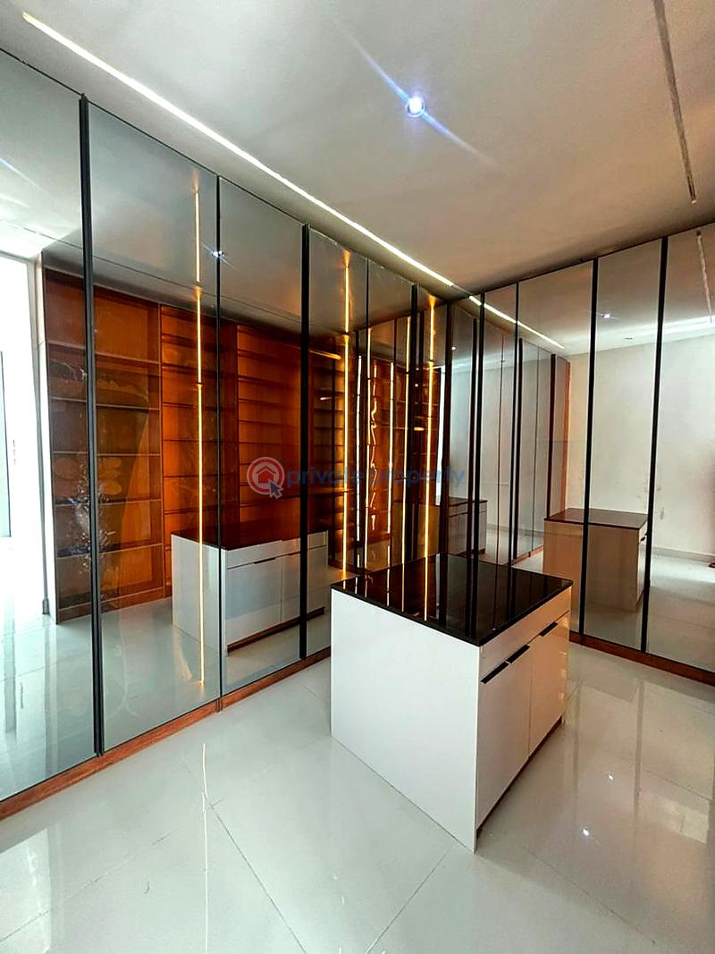 5 bedroom House For Sale Lekki Lagos - 2