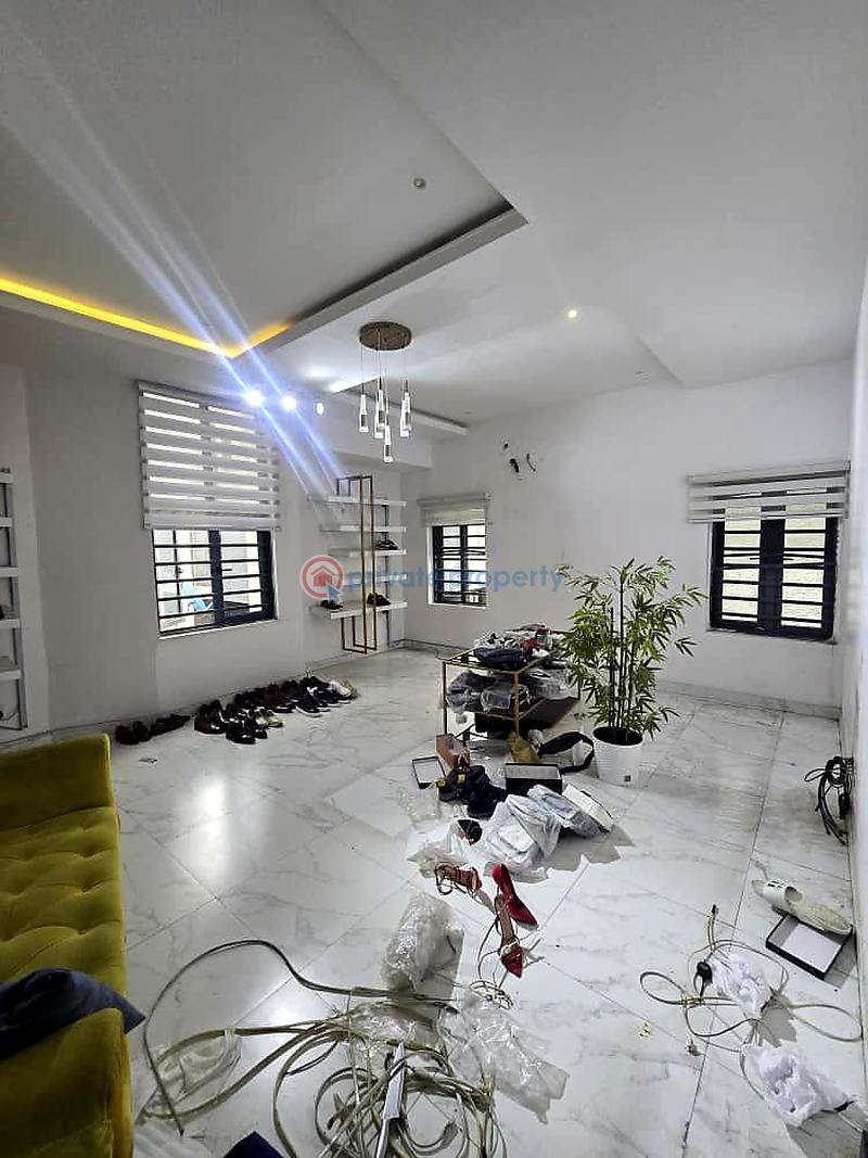 5 bedroom House For Sale Lekki Lagos - 4