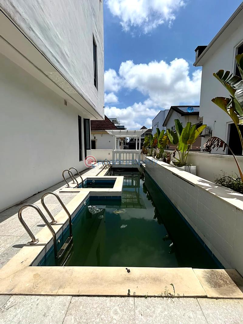 5 bedroom House For Sale Lekki Lagos - 6