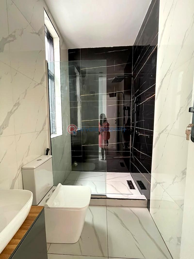 5 bedroom House For Sale Lekki Lagos - 7