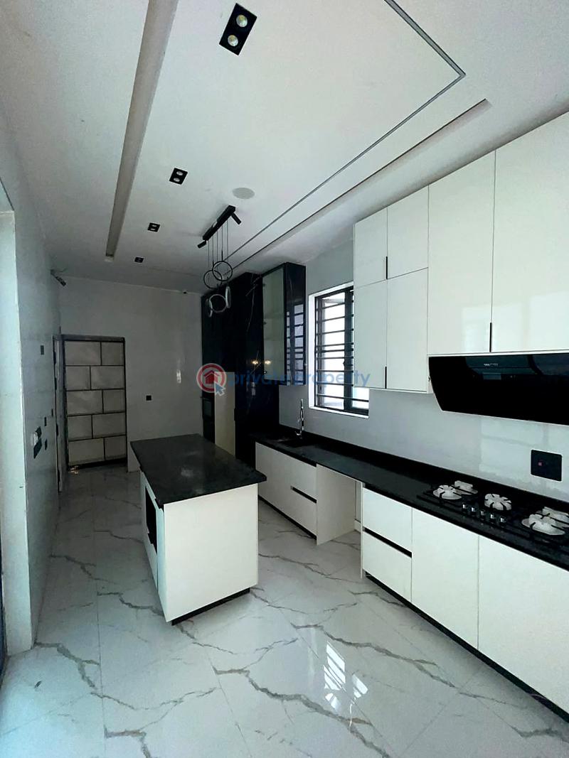 5 bedroom House For Sale Lekki Lagos - 3