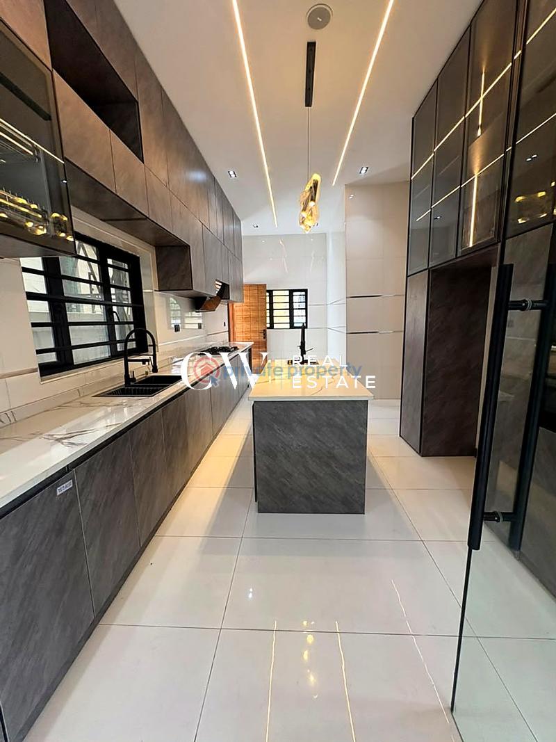5 bedroom House For Sale Lekki Lagos - 0
