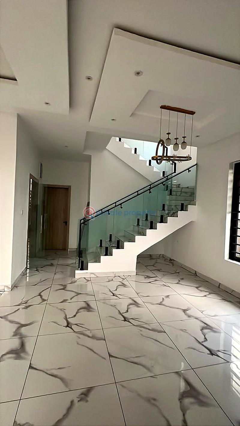 5 bedroom House For Rent Lekki Lagos - 3