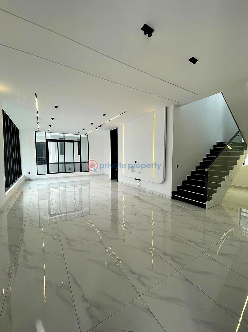 5 bedroom House For Sale Lekki Lagos - 1