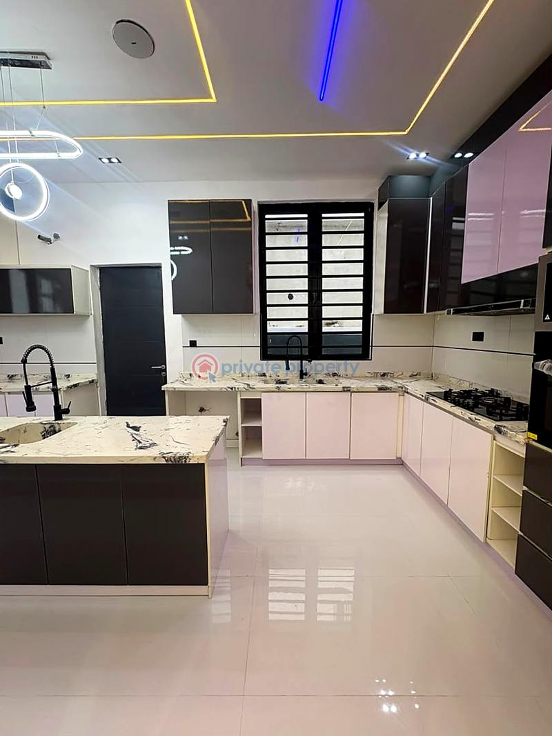 5 bedroom House For Sale Lekki Lagos - 3
