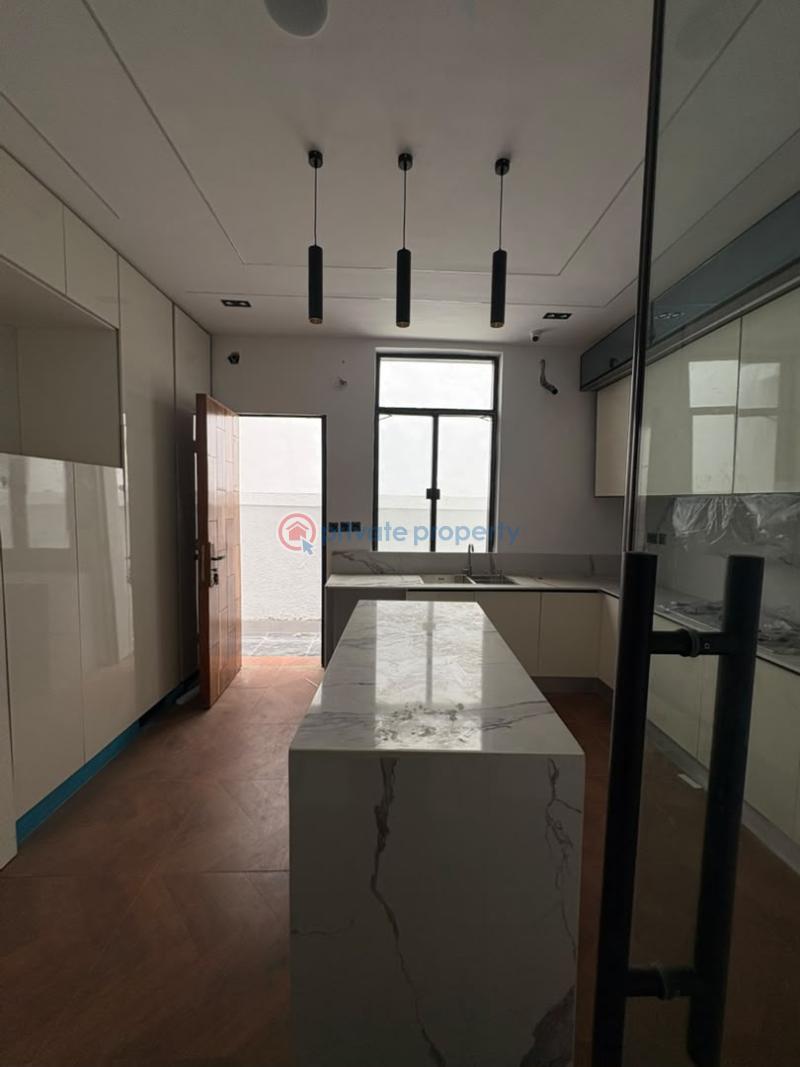 5 bedroom Detached Duplex For Sale Chevron Drive Lekki Lagos - 3