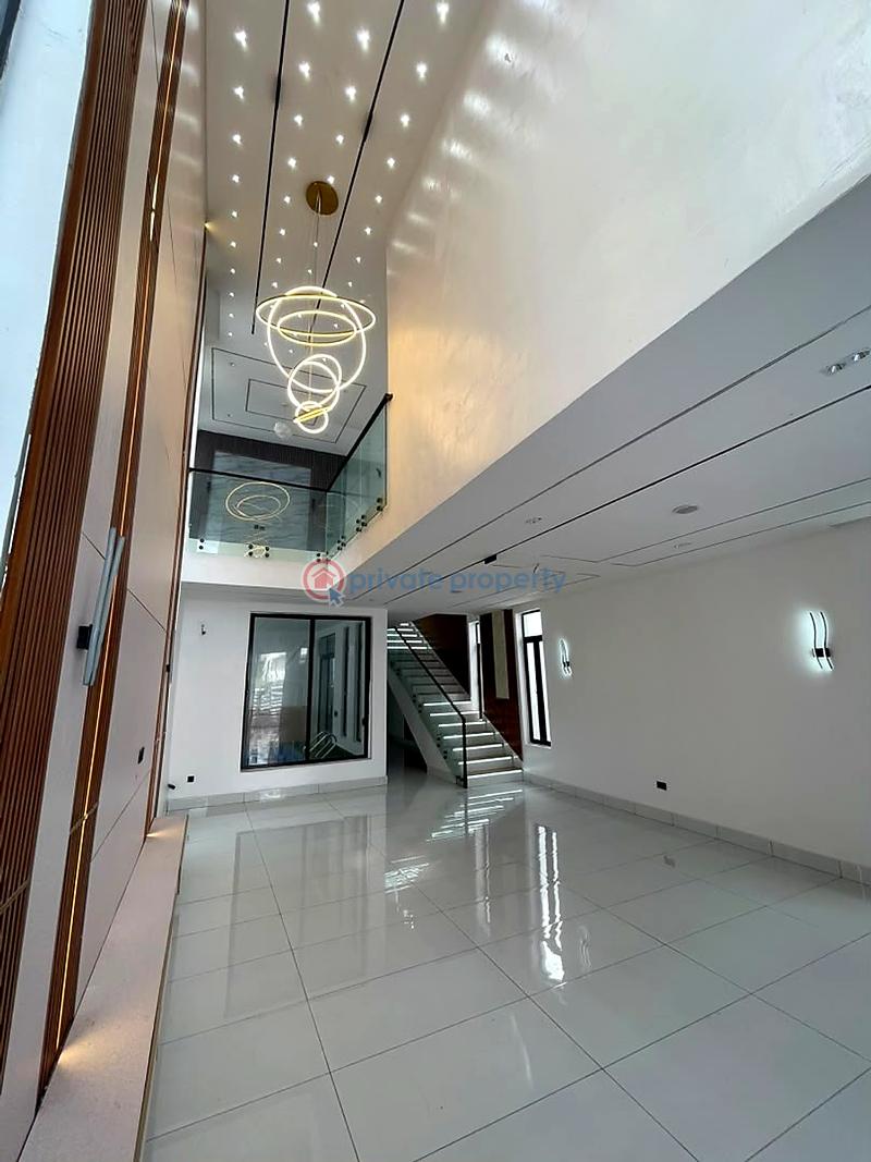 5 bedroom House For Sale Lekki Lagos - 1