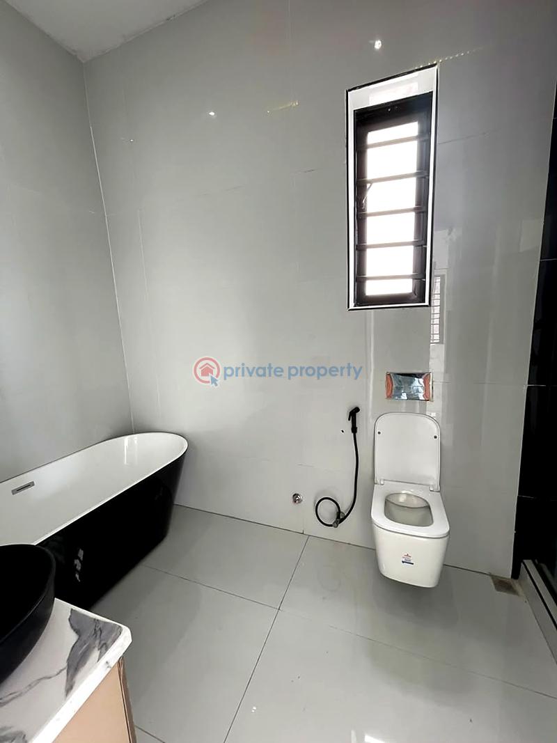 5 bedroom House For Sale Lekki Lagos - 7