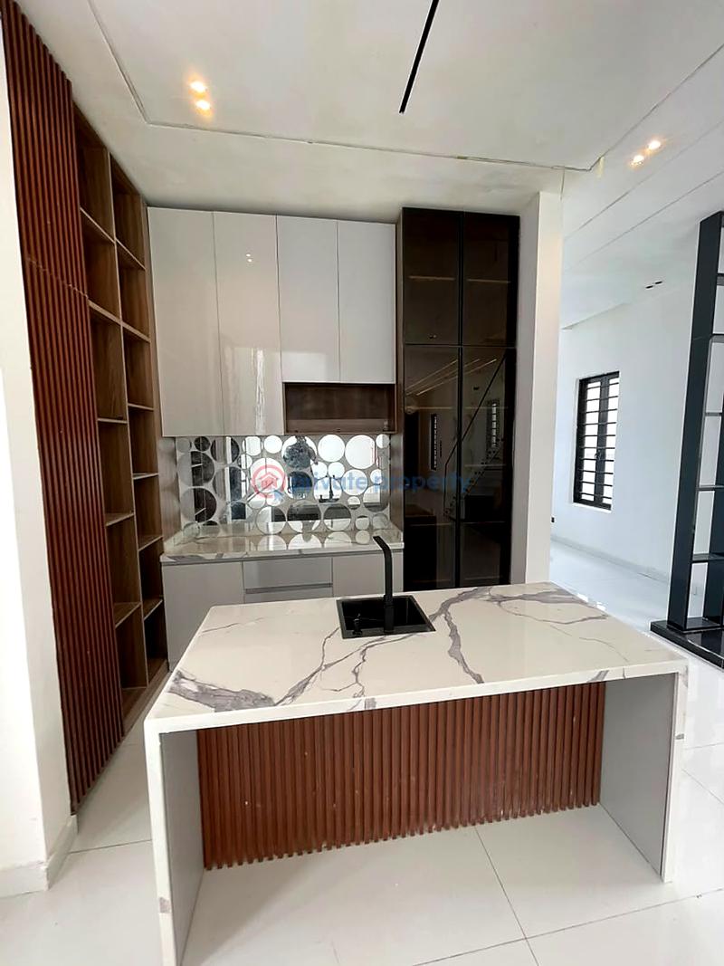 5 bedroom House For Sale Lekki Lagos - 2