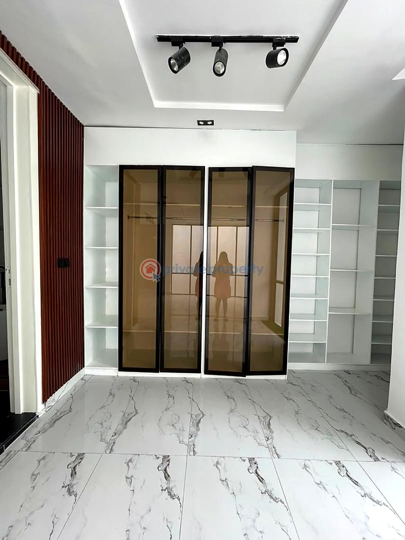 5 bedroom House For Sale Lekki Lagos - 3