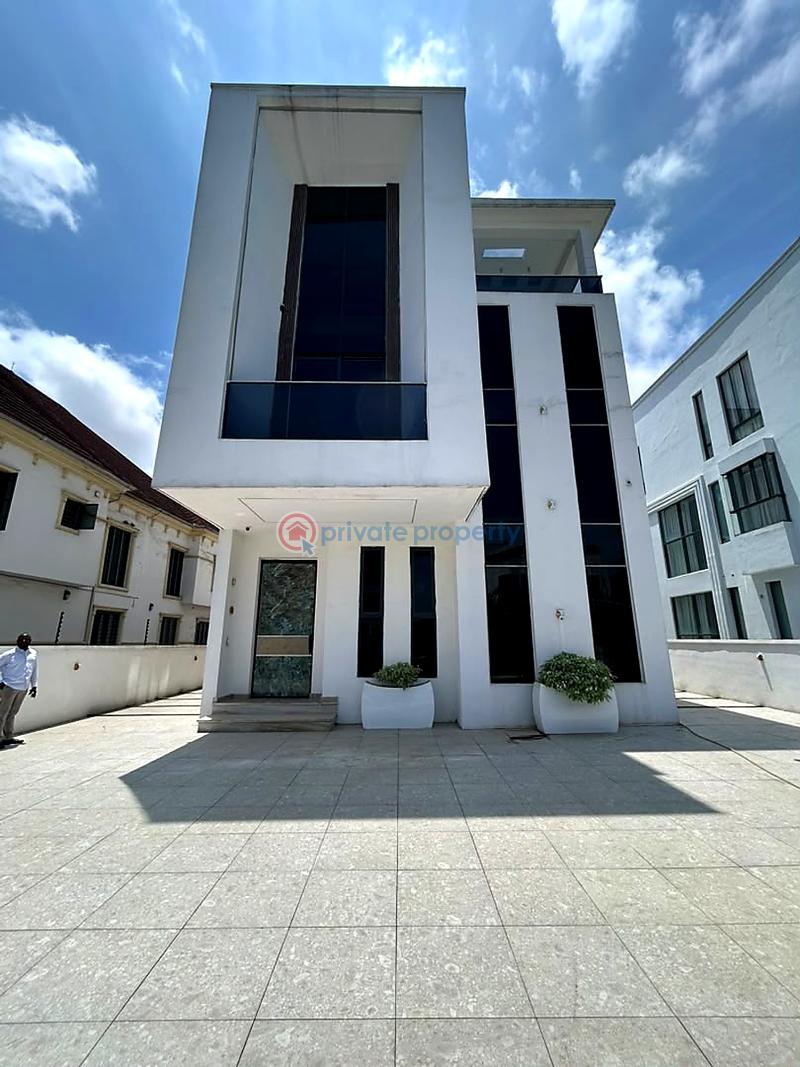 5 bedroom House For Sale Lekki Lagos - 1