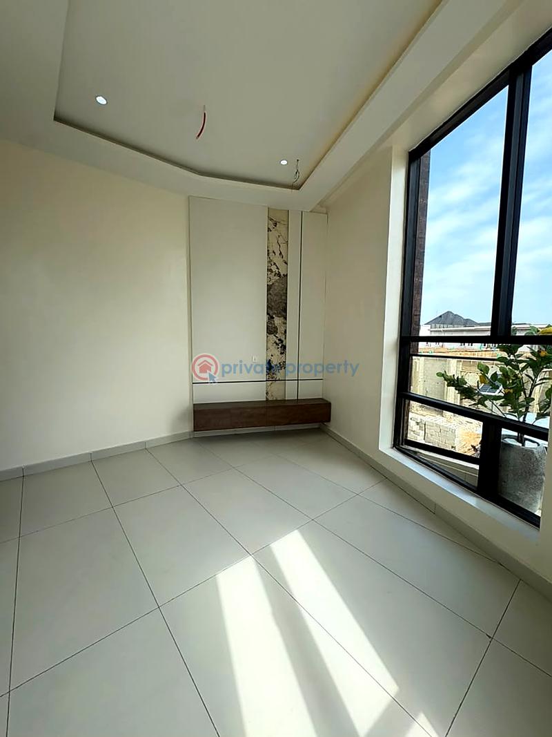 5 bedroom House For Sale Lekki Lagos - 1