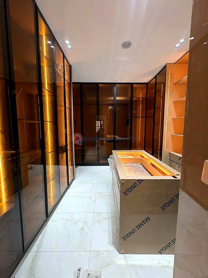 5 bedroom House For Rent Lekki Lagos - 2