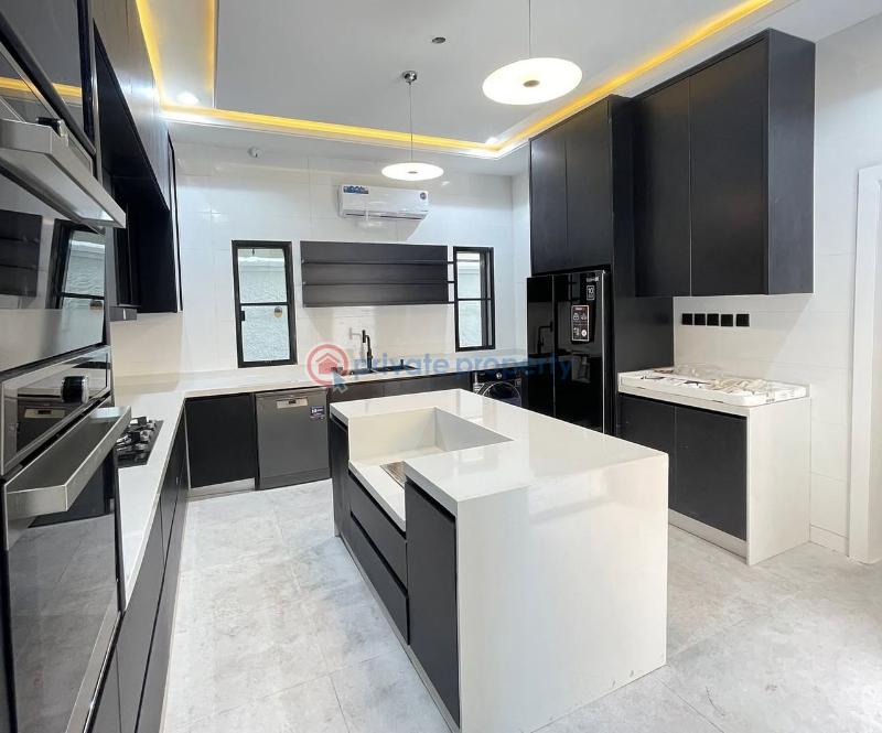 5 bedroom Detached Duplex For Sale Lekki Phase 1 Lagos - 3
