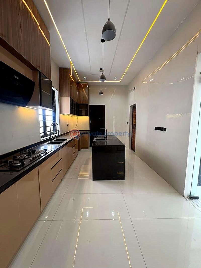 5 bedroom House For Sale Lekki Lagos - 5