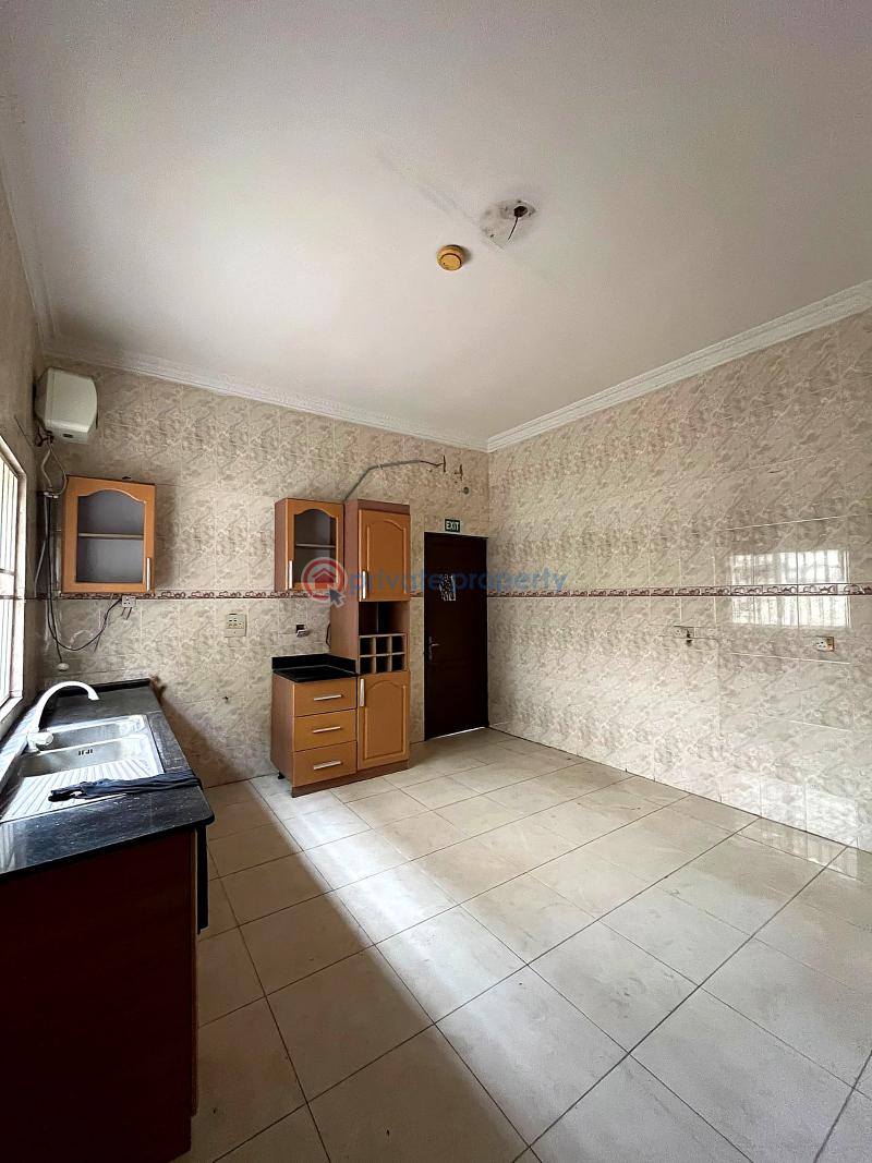 5 bedroom House For Rent Lekki Phase 1 Lagos - 6