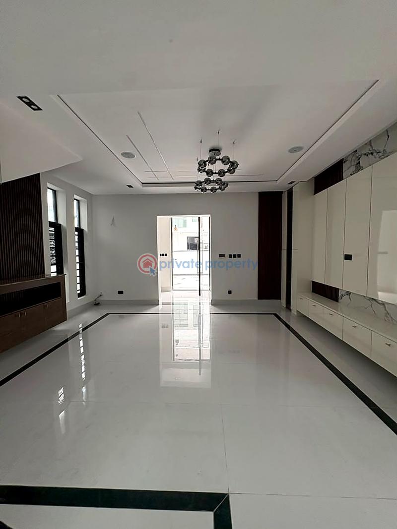 5 bedroom House For Sale Lekki Lagos - 1