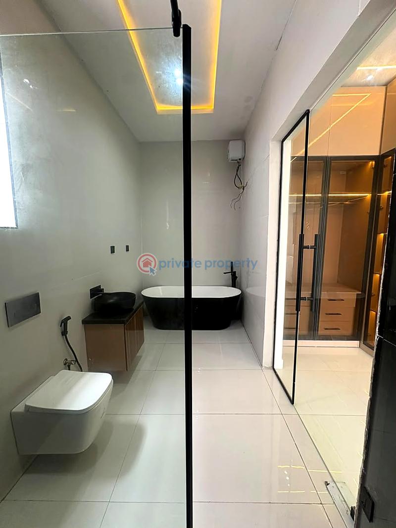 5 bedroom House For Sale Lekki Lagos - 2