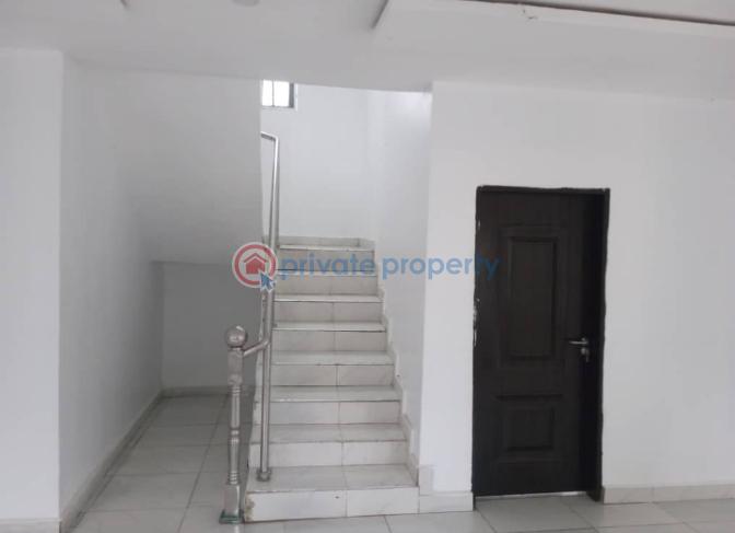 5 bedroom detached  duplex insuit with overhead tank.in a well secured estate - 6 5 bedroom Duplex For Sale Wtc Estate Enugu Area  - 6