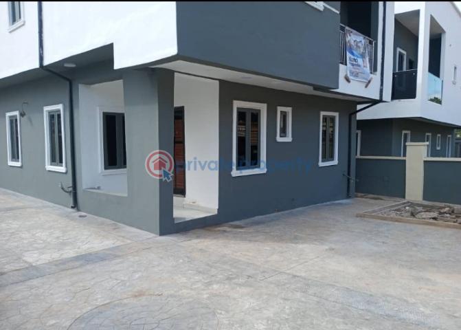 5 bedroom detached  duplex insuit with overhead tank.in a well secured estate - 3 5 bedroom Duplex For Sale Wtc Estate Enugu Area  - 3