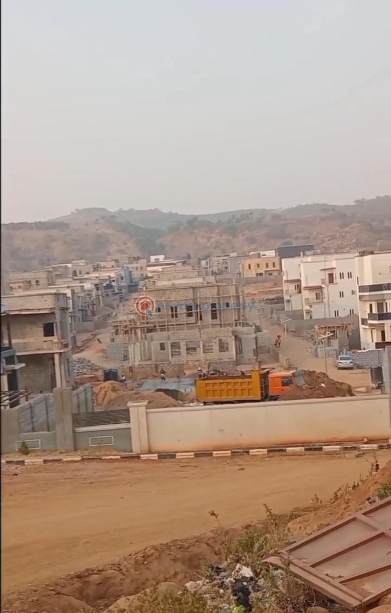Residential Land For Sale Diplomatic Hill Estate / Katapmpe Ext. / Besides Ecowas Estate Katampe Ext. Abuja Phase 2  - 1