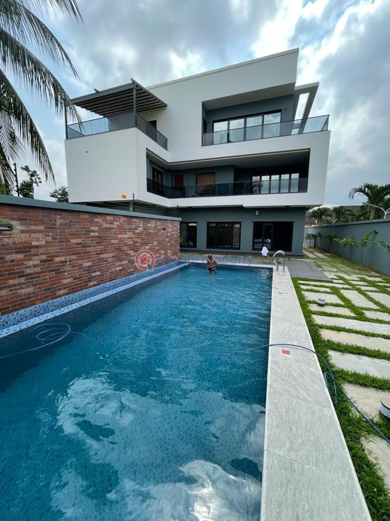 5 bedroom Detached Duplex For Sale Ikeja GRA Lagos - 1