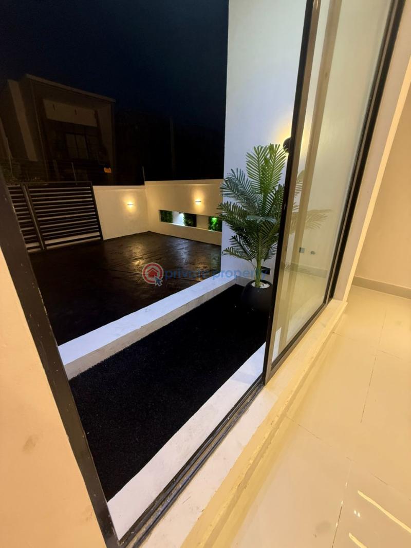 5 bedroom Detached Duplex For Sale Captains Court Ajah Lagos - 1