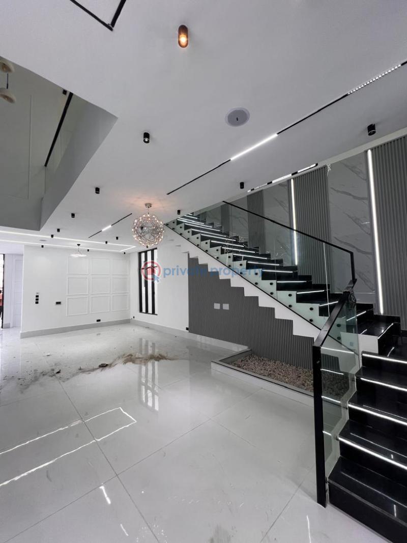 5 bedroom Detached Duplex For Sale Chevron Drive Lekki Lagos - 1