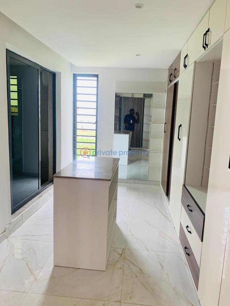 5 bedroom Detached Duplex For Sale In A Lovely Secures Estate Osapa Lekki Lagos - 4