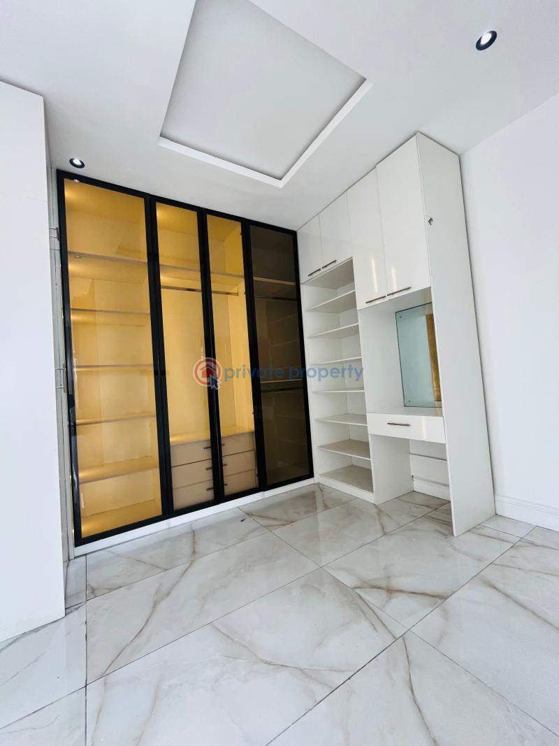 5 bedroom Detached Duplex For Sale Chevron Lekki Lagos - 9