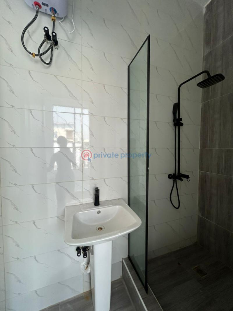 5 bedroom Detached Duplex For Sale Ikota Lekki Lagos - 5