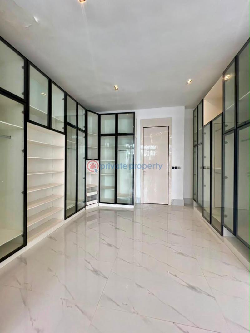 5 bedroom Detached Duplex For Sale Chevron Drive Lekki Lagos - 5