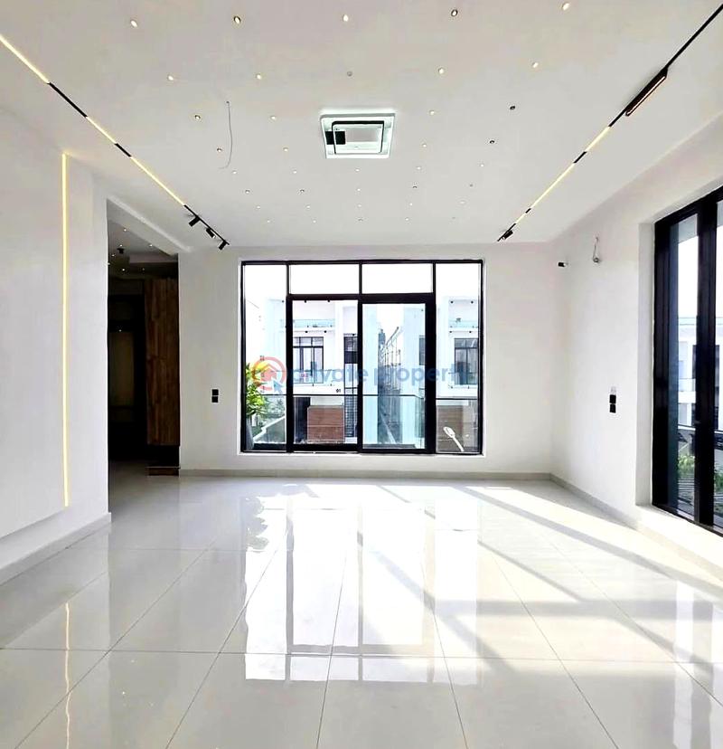 5 bedroom House For Sale Lekki Lagos - 2