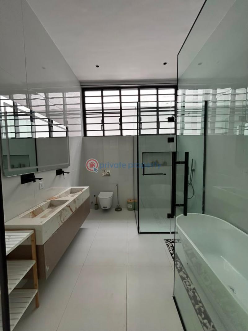 5 bedroom Detached Duplex For Sale Lekki Lagos - 1