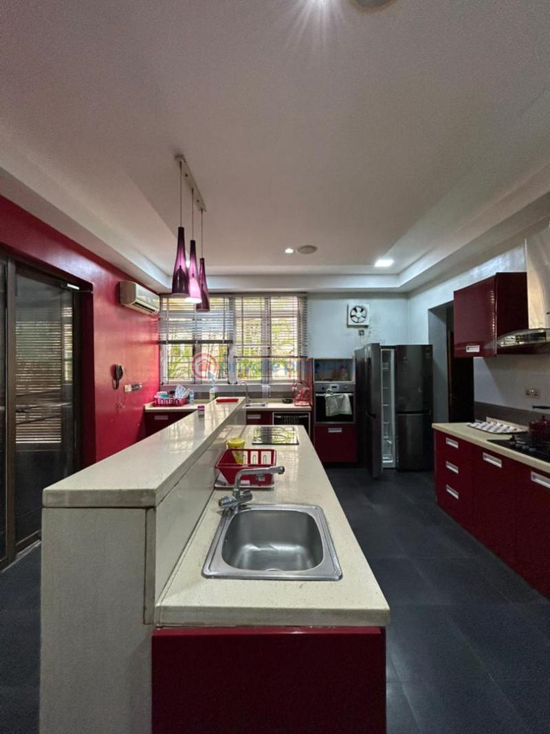 5 bedroom Detached Duplex For Sale Chevron Drive Lekki Lagos - 2