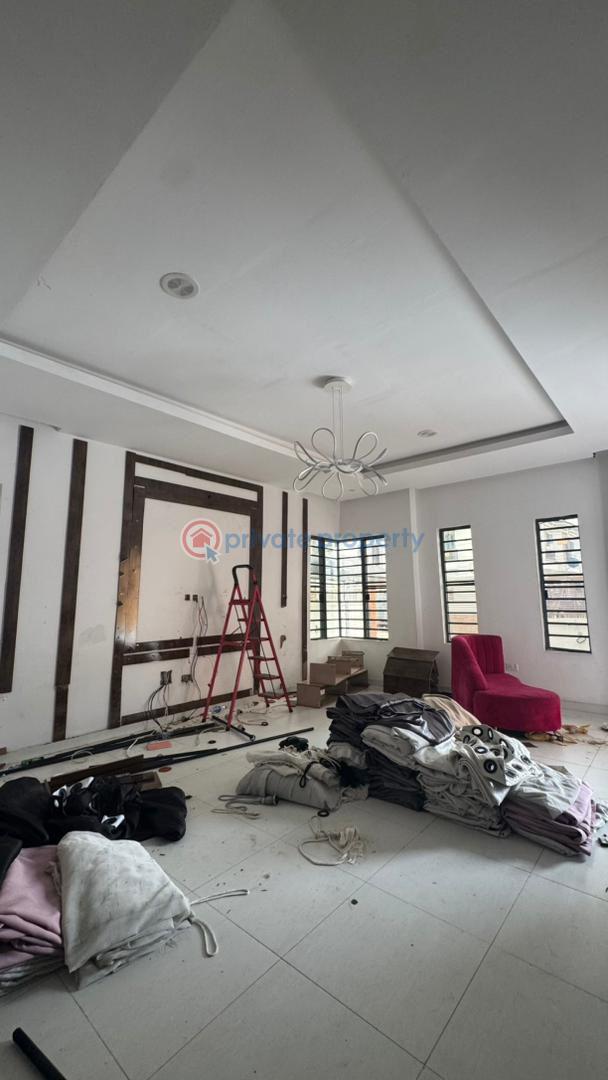 5 bedroom House For Rent Lekki Lagos - 3