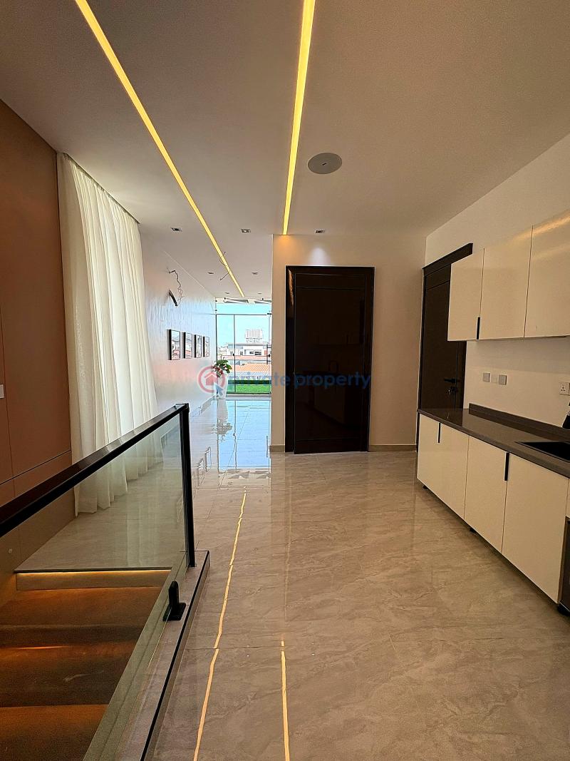 5 bedroom House For Sale Lekki Lagos - 4