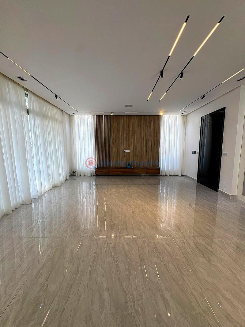 5 bedroom House For Sale Lekki Lagos - 1