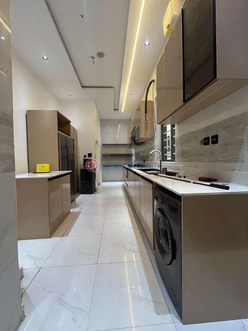 5 bedroom Detached Duplex For Sale Chevron Lekki Lagos - 3