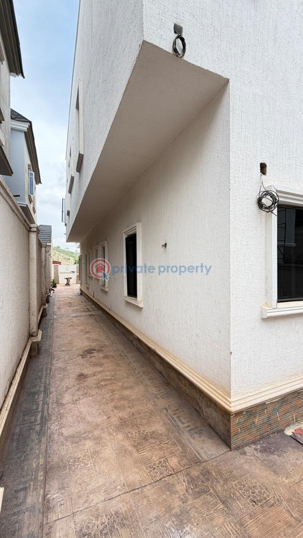 5 bedroom Detached Duplex For Sale Apo Abuja Phase 2  - 3