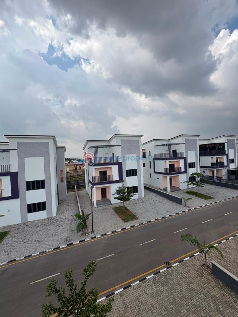 5 bedroom Detached Duplex For Sale Apo Dutse Apo Abuja Phase 2  - 1