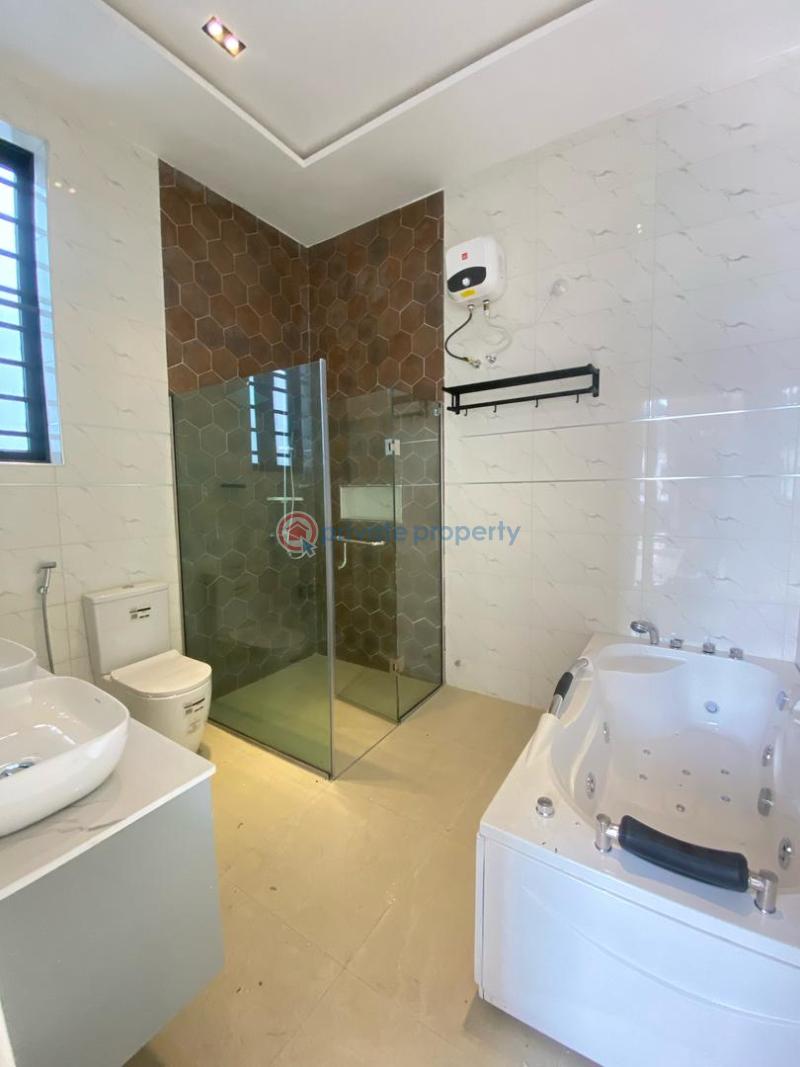 5 bedroom detached duplex with security post , bq - 3 5 bedroom Detached Duplex For Sale Osapa London Lekki Lagos - 3