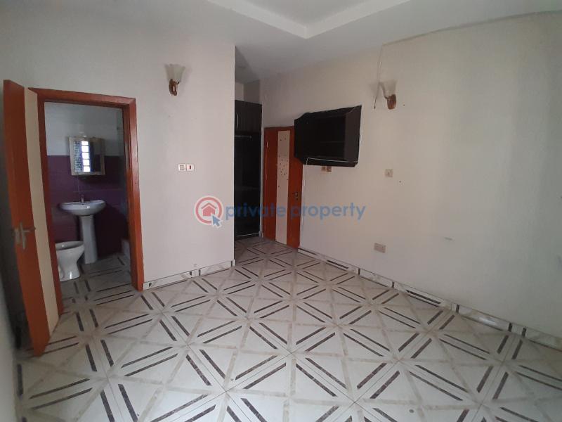 5 bedroom Detached Duplex For Sale Bridgegate Estate Agungi Lekki Lagos - 4
