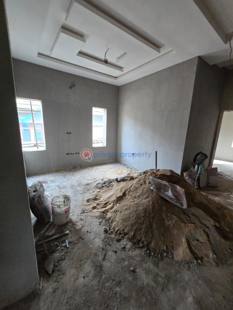 5 bedroom Detached Duplex For Sale Gbagada Estate Gbagada Lagos - 3