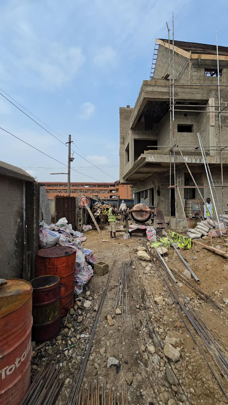 5 bedroom Detached Duplex For Sale Gbagada Estate Gbagada Lagos - 1