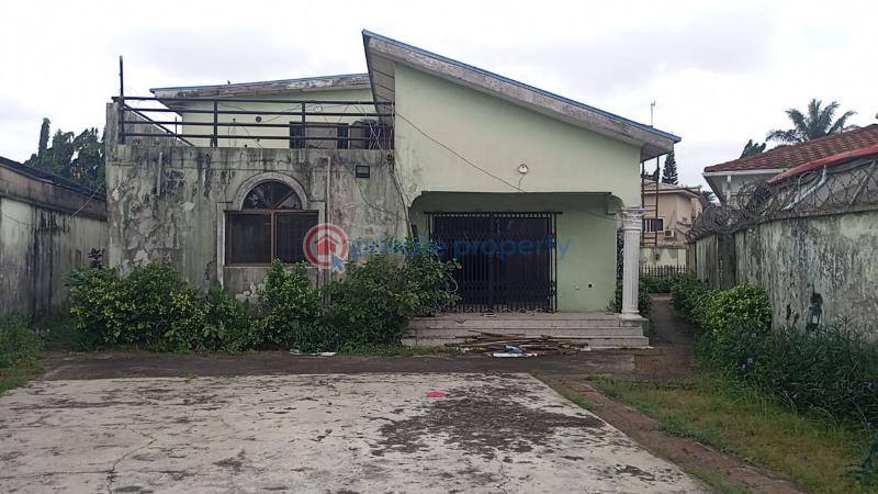 7 bedroom Detached Duplex For Sale Palmgrove Estate Ilupeju Bye-pass Lagos