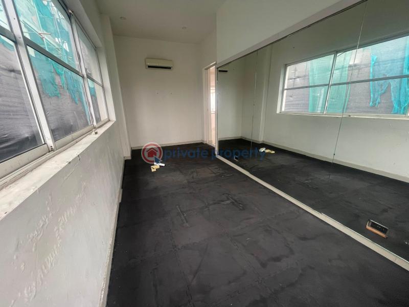 5 bedroom Detached Duplex For Rent 501 Close, Off 5th Avenue Banana Island Ikoyi Lagos - 3