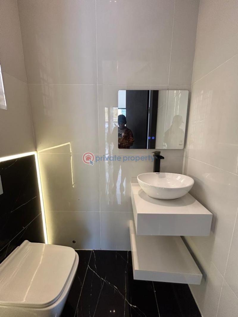 5 bedroom House For Sale Lekki Lagos - 6