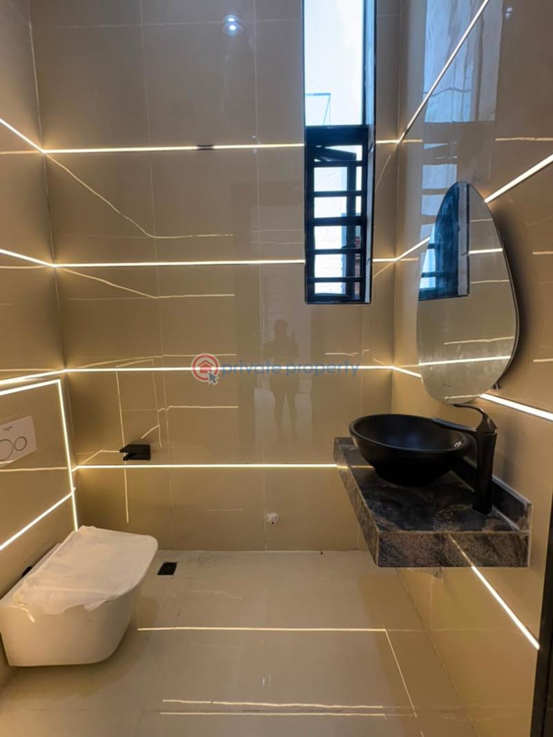 5 bedroom House For Sale Victoria Garden City Lekki Lagos - 1