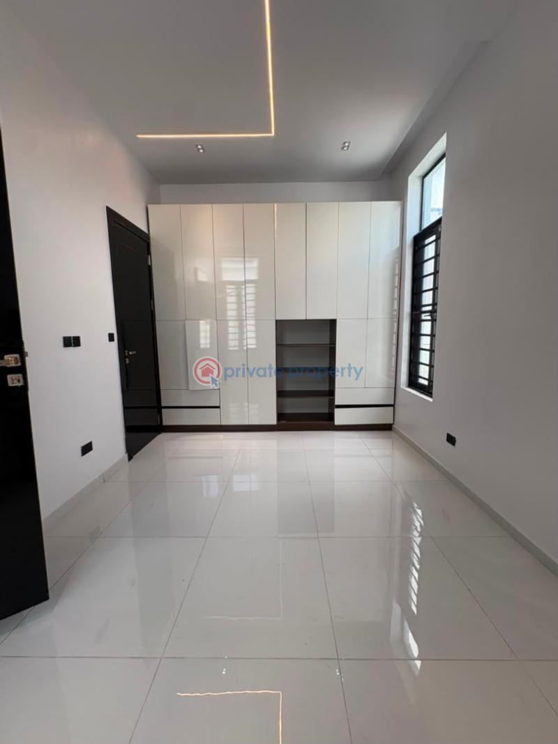 5 bedroom House For Sale Victoria Garden City Lekki Lagos - 2